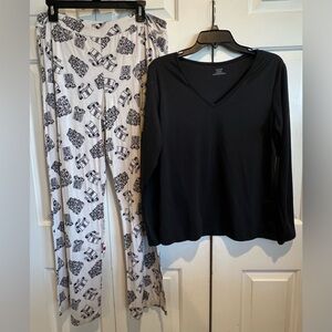 SOMA🤍🖤Printed Pants & Long Sleeve Black Top by CUDDL DUDDS